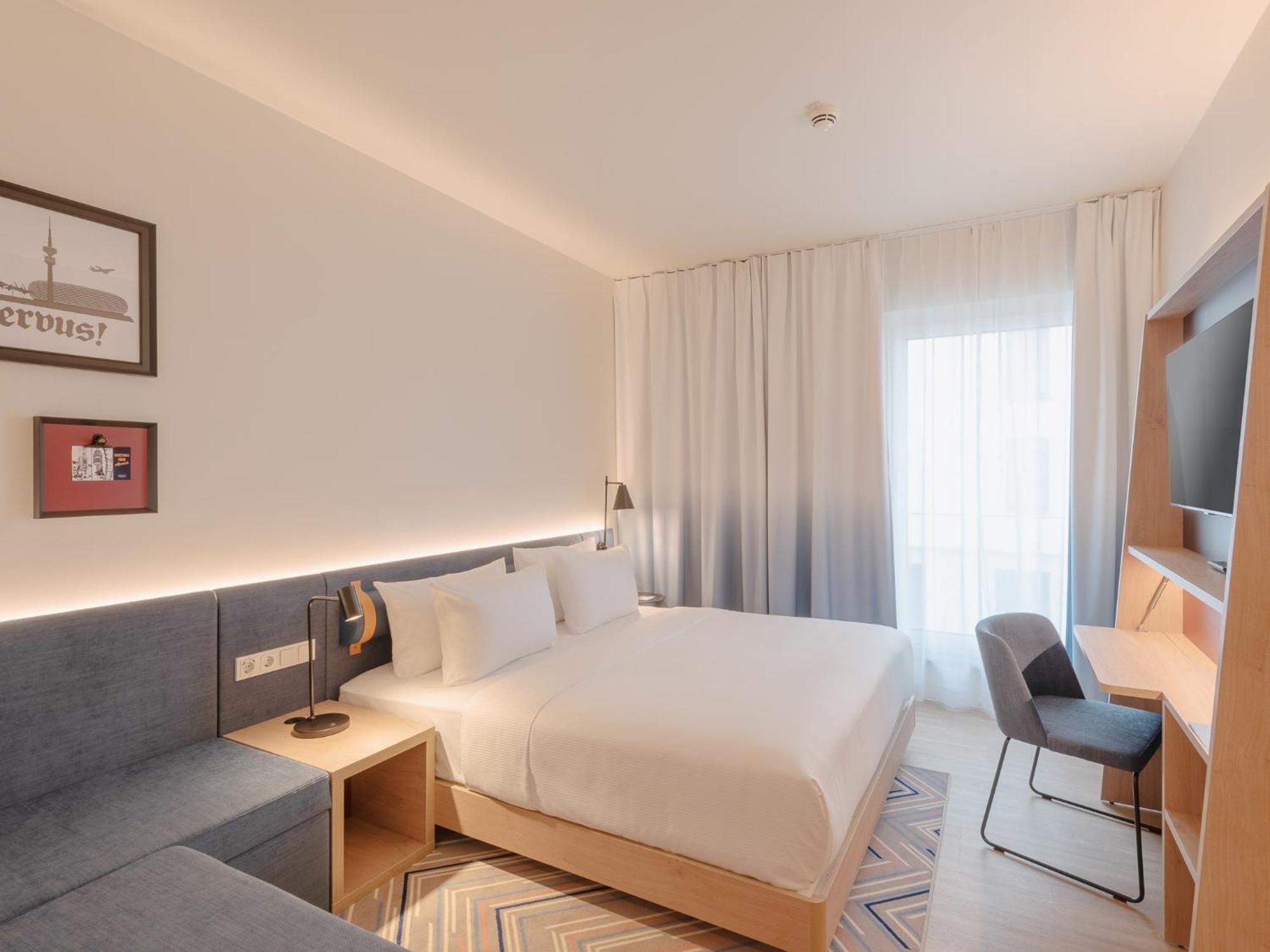 Отель Hampton By Hilton Munich City North Мюнхен – актуальные цены 2024  года, отзывы, забронировать сейчас